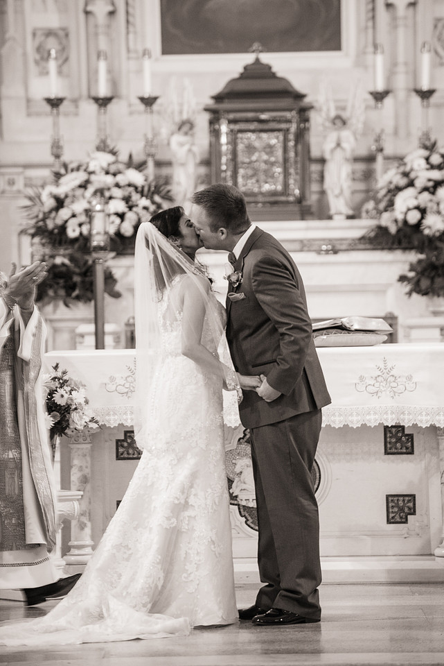 1,clinton-hunterdon-county-NJ-wedding-photographer, cute-sweet--fun-must-have-bride-groom-picture-cherryville-photography-newark-metropolitan-room