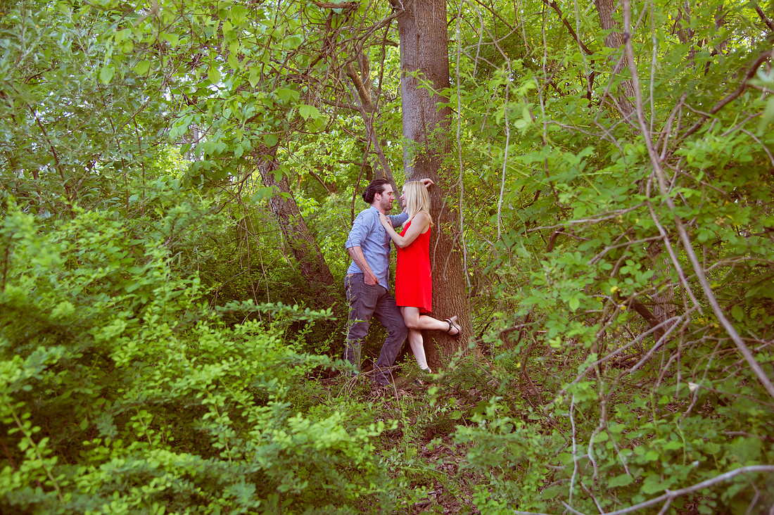 2,clinton-hunterdon-county-NJ-wedding-photographer, cute-sweet--fun-must-have-bride-groom-picture, cute-sweet--fun-must-have-engagement-picture
