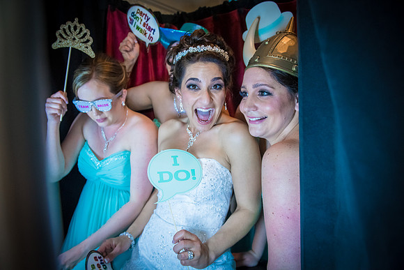1,clinton-hunterdon-county-NJ-wedding-photographer, cute-sweet--fun-must-have-bride-groom-picture-olde-mill-inn