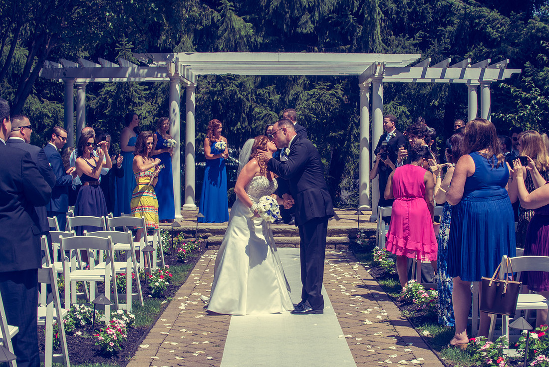 1,clinton-hunterdon-county-NJ-wedding-photographer, cute-sweet--fun-must-have-bride-groom-picture-cherryville-photography-primavera