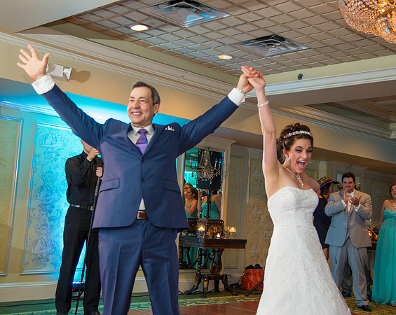 1,clinton-hunterdon-county-NJ-wedding-photographer, cute-sweet--fun-must-have-bride-groom-picture-olde-mill-inn