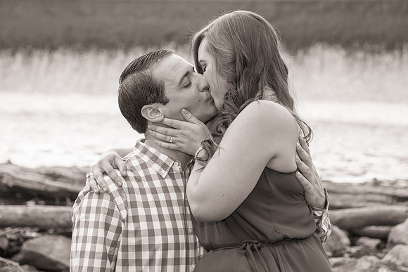 clinton-hunterdon-county-NJ-portrait-photographer, cute-sweet--fun-must-have-engagement-picture-wedding-cherryville-photography
