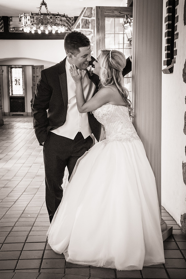 1,clinton-hunterdon-county-NJ-wedding-photographer, cute-sweet--fun-must-have-bride-groom-picture