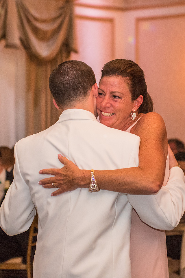 1,clinton-hunterdon-county-NJ-wedding-photographer, cute-sweet--fun-must-have-bride-groom-picture-cherryville-photography-primavera