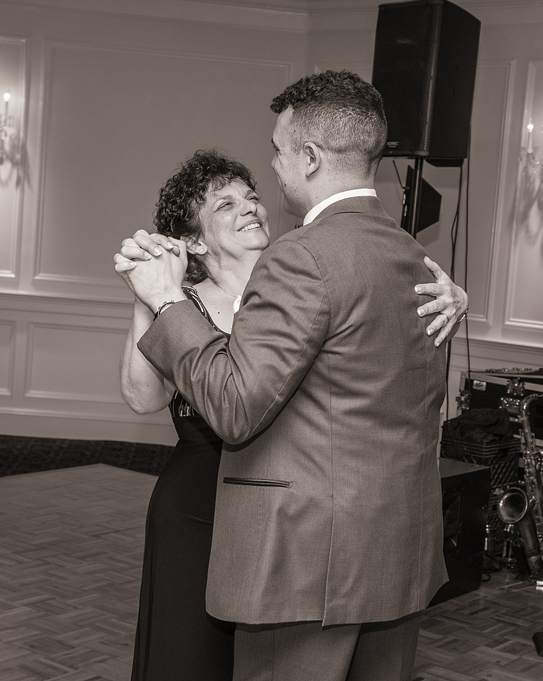 1,Basking-ridge-country-club, cherryville-photography, clinton-hunterdon-country-NJ-wedding-photographer, cross-estates, dolce, must-have-sweet-cute-romantic-wedding-pictures