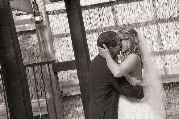 15,clinton-hunterdon-county-NJ-wedding-photographer, cute-sweet--fun-must-have-bride-groom-picture-cherryville-photography-lakehouse-inn