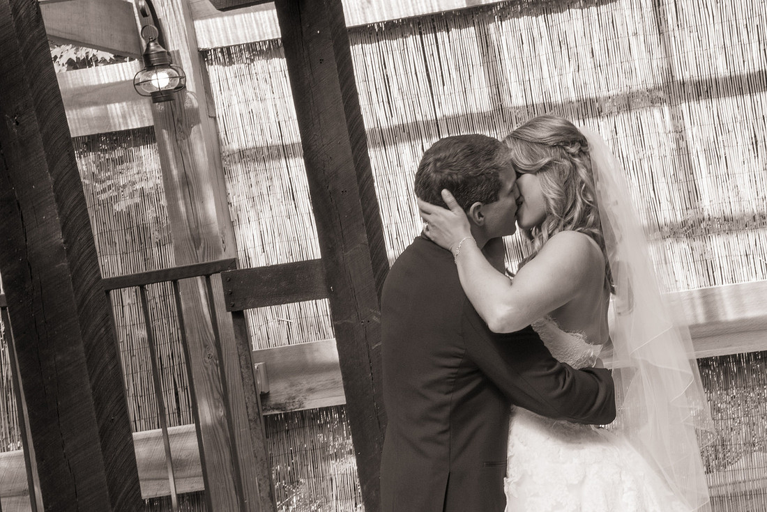 1,clinton-hunterdon-county-NJ-wedding-photographer, cute-sweet--fun-must-have-bride-groom-picture-cherryville-photography-lakehouse-inn