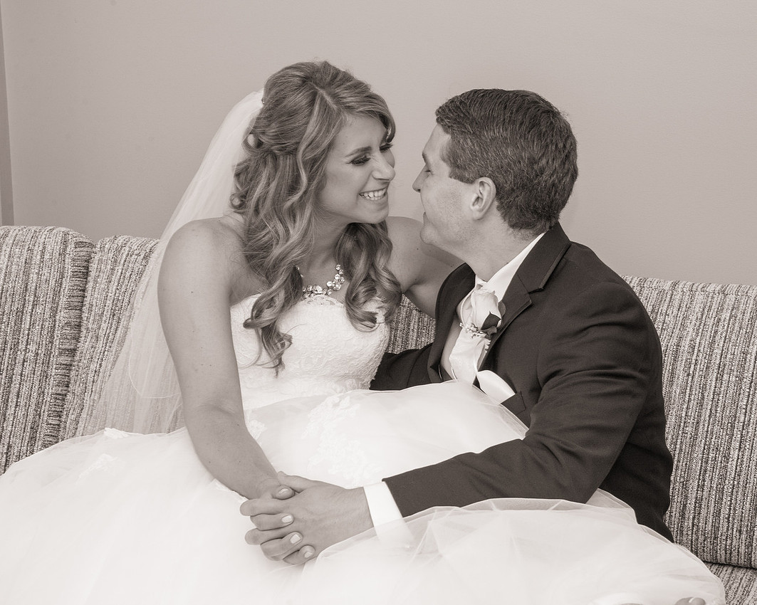 1,clinton-hunterdon-county-NJ-wedding-photographer, cute-sweet--fun-must-have-bride-groom-picture-cherryville-photography-lakehouse-inn