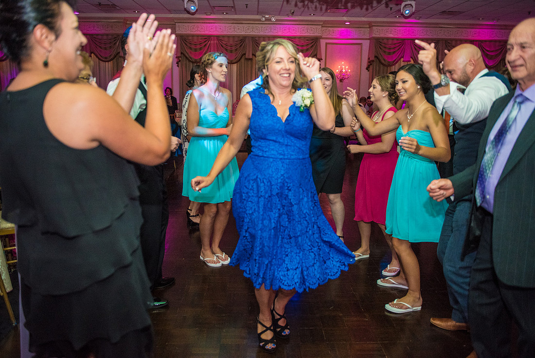 1,clinton-hunterdon-county-NJ-wedding-photographer, cute-sweet--fun-must-have-bride-groom-picture-cherryville-photography-primavera