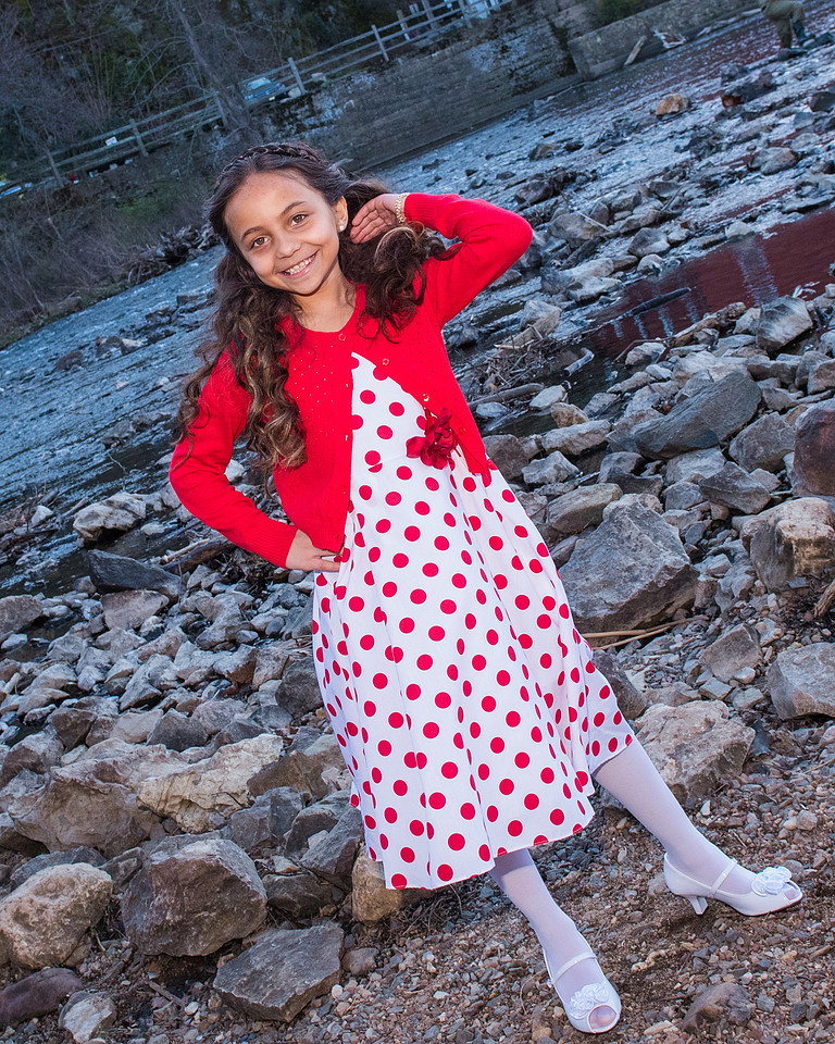 must-have-sweet-cute-romantic-family-pictures-clinton-hunterdon-county-portrait-photographer