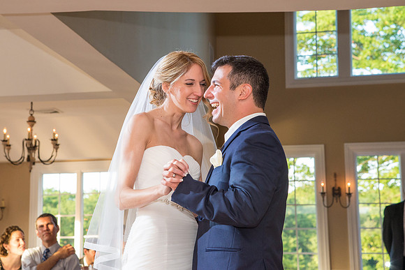 1,clinton-hunterdon-county-NJ-wedding-photographer, cute-sweet--fun-must-have-bride-groom-picture-cherryville-photography-rock-island-lake-club