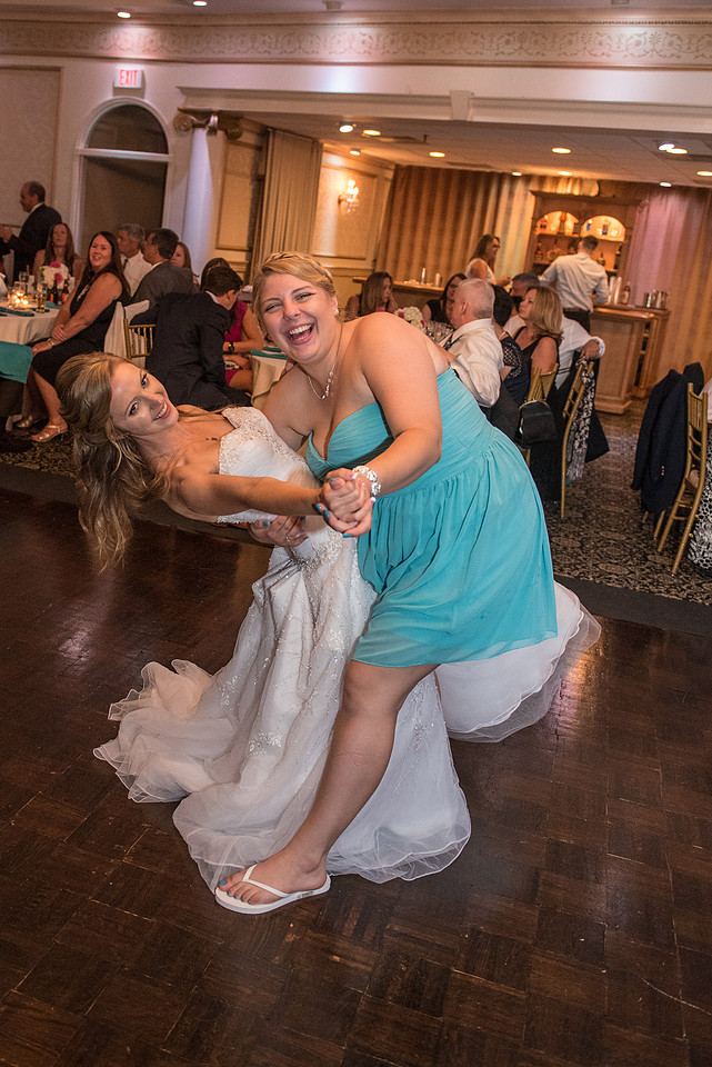 1,clinton-hunterdon-county-NJ-wedding-photographer, cute-sweet--fun-must-have-bride-groom-picture-cherryville-photography-primavera