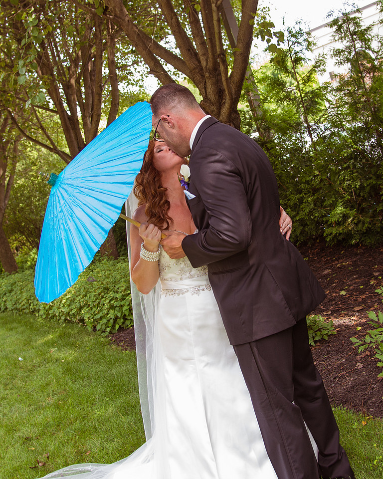 1,clinton-hunterdon-county-NJ-wedding-photographer, cute-sweet--fun-must-have-bride-groom-picture-cherryville-photography-primavera