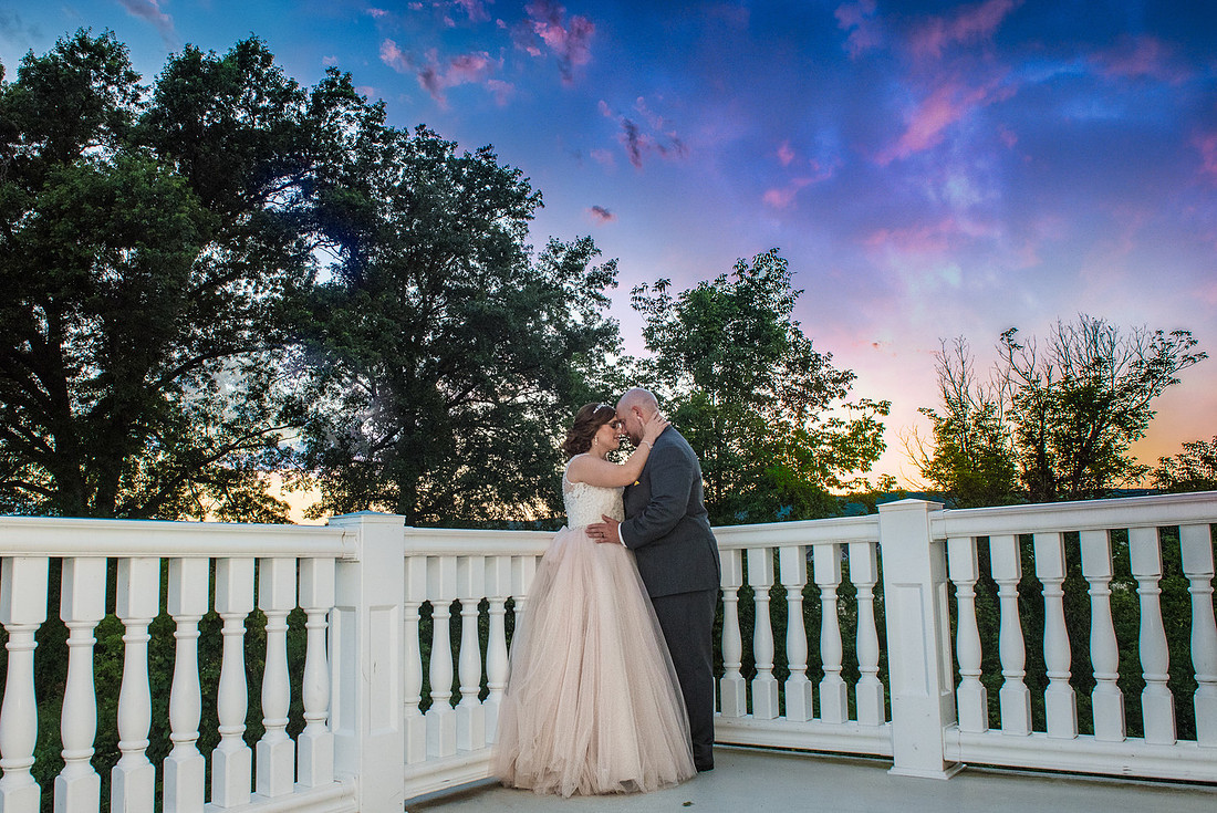 1,clinton-hunterdon-county-NJ-wedding-photographer, cute-sweet--fun-must-have-bride-groom-picture-cherryville-photography-flanders-valley-cc-rustic-barn