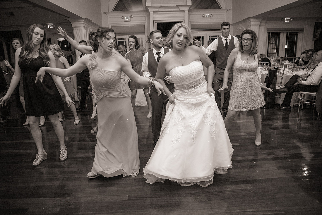 1,clinton-hunterdon-county-NJ-wedding-photographer, cute-sweet--fun-must-have-bride-groom-picture-architechts-golf-club