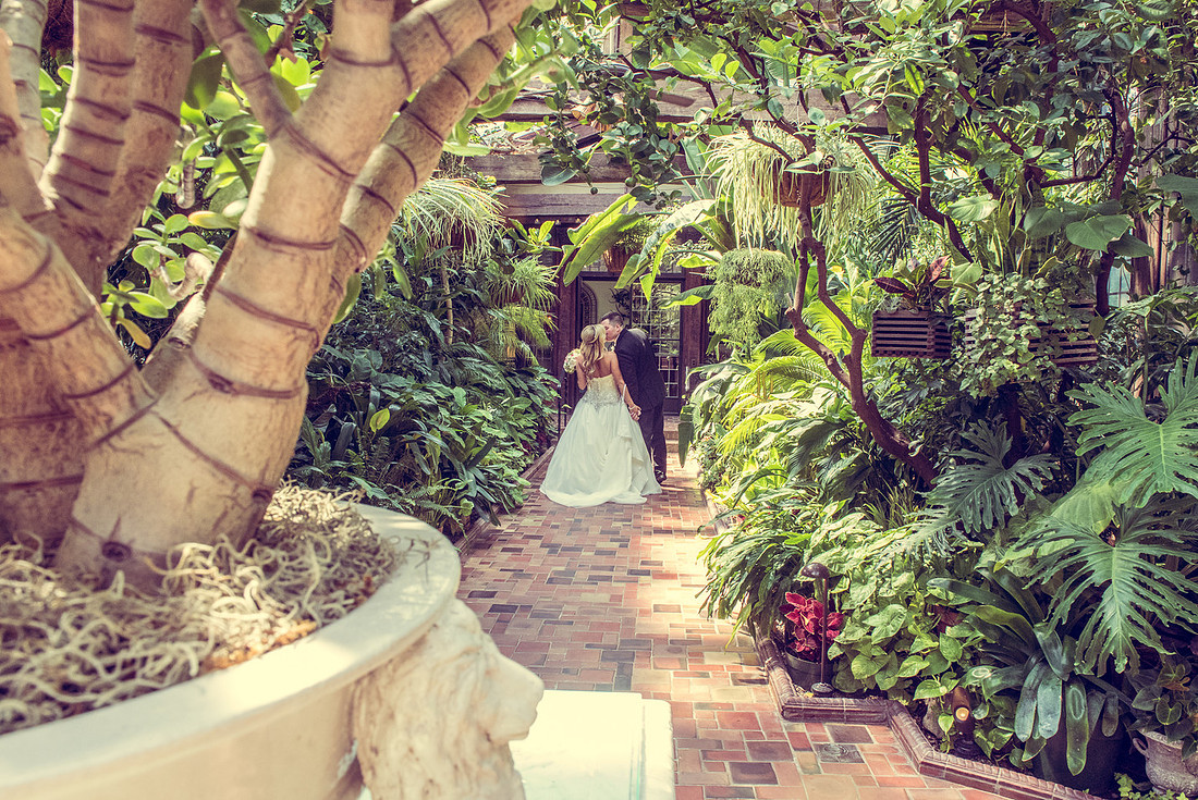 1,clinton-hunterdon-county-NJ-wedding-photographer, cute-sweet--fun-must-have-bride-groom-picture