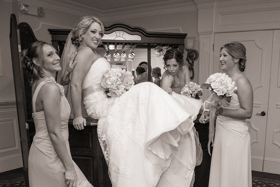 1,clinton-hunterdon-county-NJ-wedding-photographer, cute-sweet--fun-must-have-bride-groom-picture-architechts-golf-club