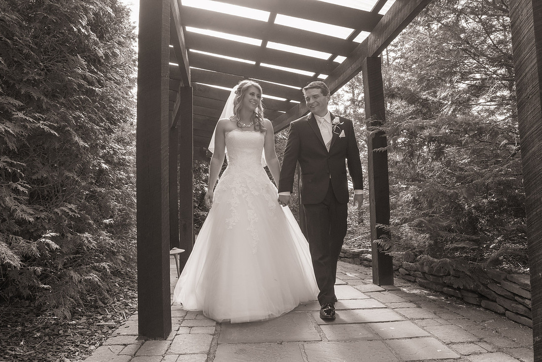 1,clinton-hunterdon-county-NJ-wedding-photographer, cute-sweet--fun-must-have-bride-groom-picture-cherryville-photography-lakehouse-inn