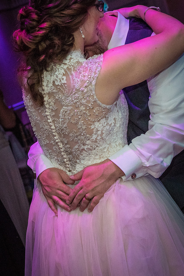 1,clinton-hunterdon-county-NJ-wedding-photographer, cute-sweet--fun-must-have-bride-groom-picture-cherryville-photography-flanders-valley-cc-rustic-barn