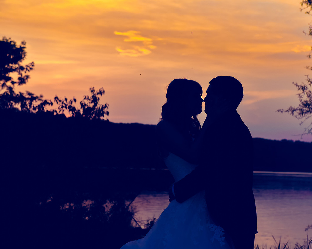 1,clinton-hunterdon-county-NJ-wedding-photographer, cute-sweet--fun-must-have-bride-groom-picture-cherryville-photography-lakehouse-inn