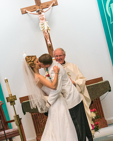 7,clinton-hunterdon-county-NJ-wedding-photographer, cute-sweet--fun-must-have-bride-groom-picture-cherryville-photography-primavera