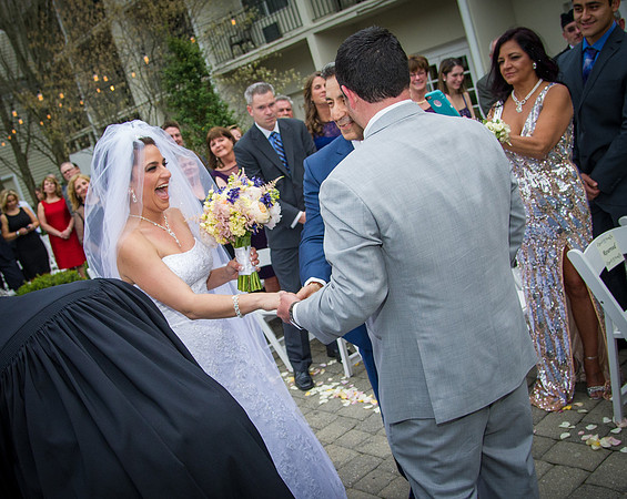 1,clinton-hunterdon-county-NJ-wedding-photographer, cute-sweet--fun-must-have-bride-groom-picture-olde-mill-inn