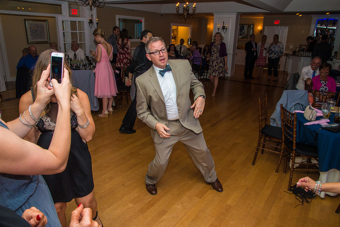 1,clinton-hunterdon-county-NJ-wedding-photographer, cute-sweet--fun-must-have-bride-groom-picture-cherryville-photography-rock-island-lake-club