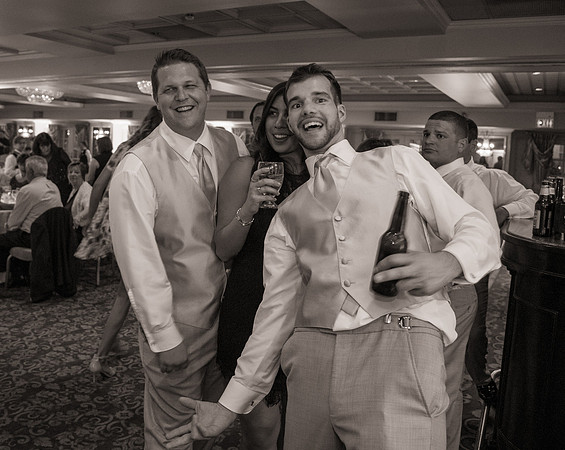 1,clinton-hunterdon-county-NJ-wedding-photographer, cute-sweet--fun-must-have-bride-groom-picture-olde-mill-inn