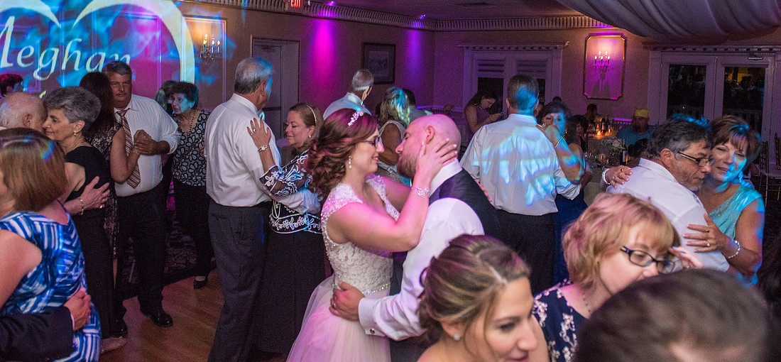 1,clinton-hunterdon-county-NJ-wedding-photographer, cute-sweet--fun-must-have-bride-groom-picture-cherryville-photography-flanders-valley-cc-rustic-barn