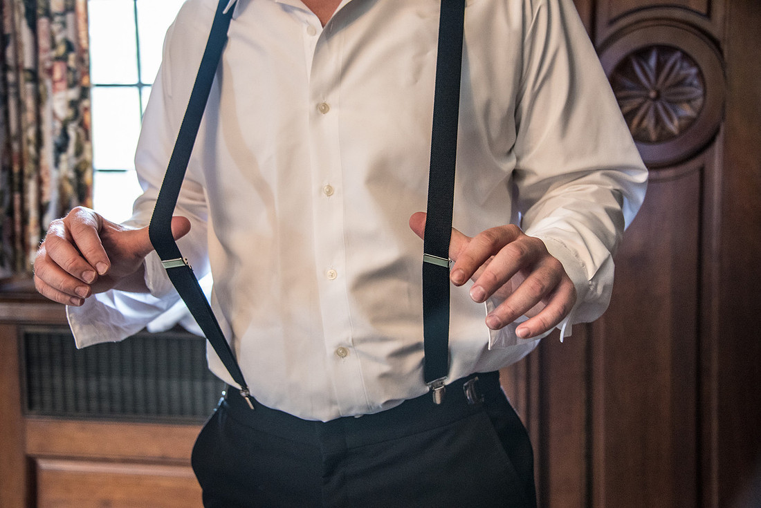 1,clinton-hunterdon-county-NJ-wedding-photographer, cute-sweet--fun-must-have-bride-groom-picture