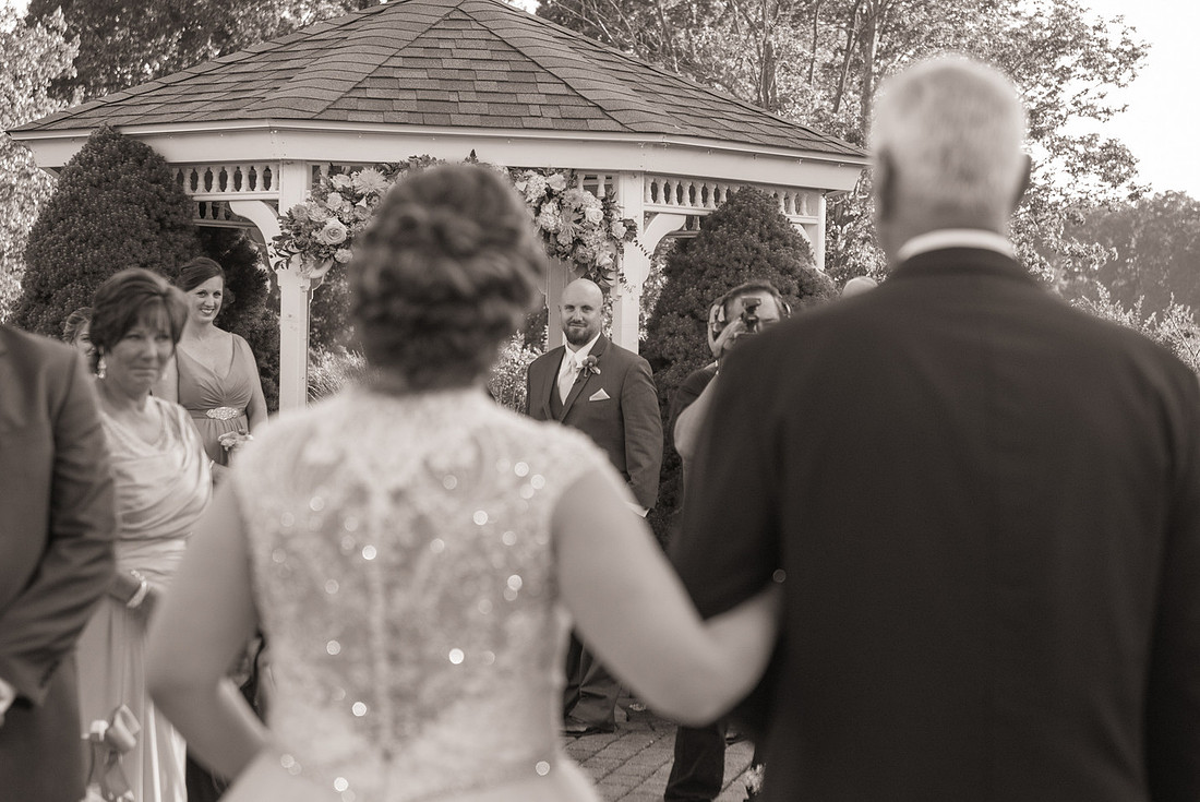 1,clinton-hunterdon-county-NJ-wedding-photographer, cute-sweet--fun-must-have-bride-groom-picture-cherryville-photography-flanders-valley-cc-rustic-barn