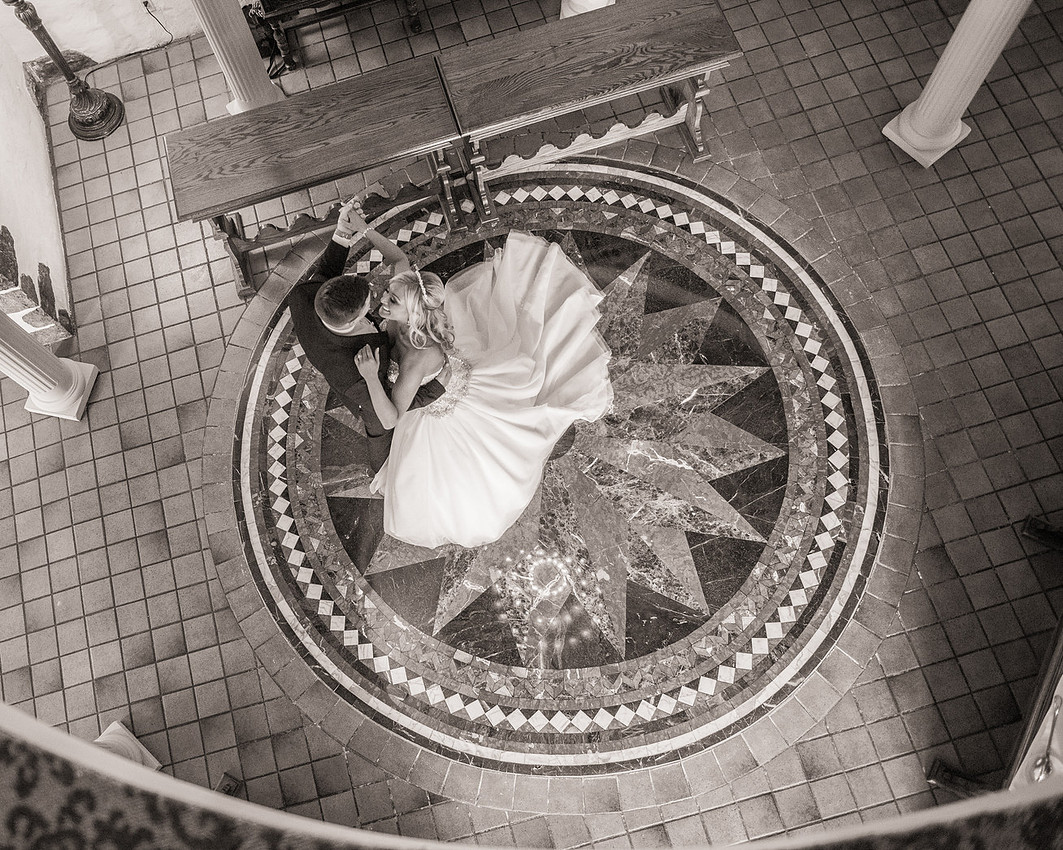 1,clinton-hunterdon-county-NJ-wedding-photographer, cute-sweet--fun-must-have-bride-groom-picture