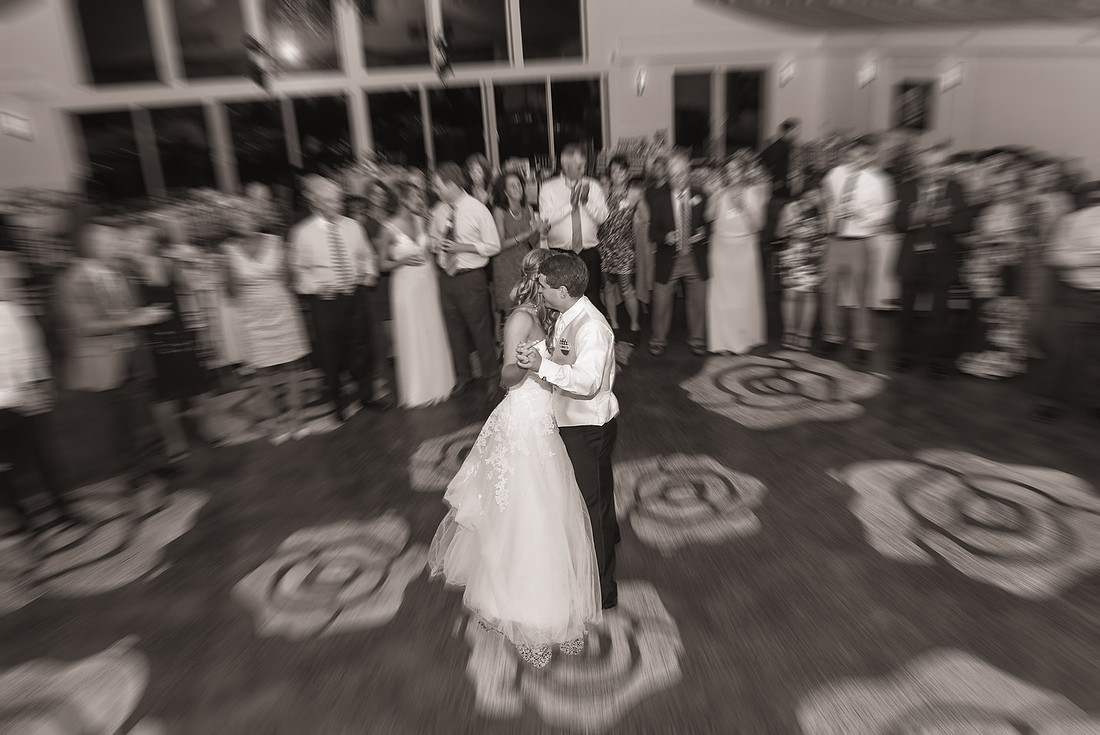 1,clinton-hunterdon-county-NJ-wedding-photographer, cute-sweet--fun-must-have-bride-groom-picture-cherryville-photography-lakehouse-inn