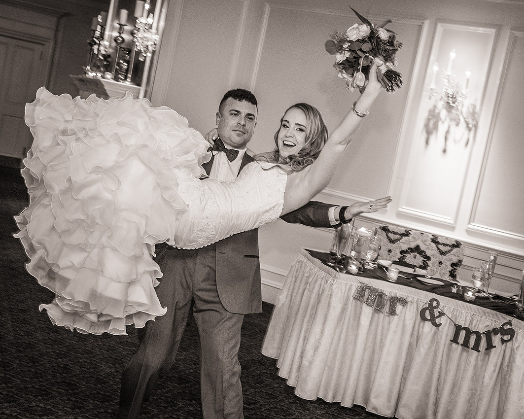 1,Basking-ridge-country-club, cherryville-photography, clinton-hunterdon-country-NJ-wedding-photographer, cross-estates, dolce, must-have-sweet-cute-romantic-wedding-pictures