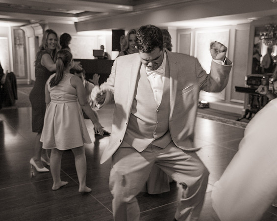 1,clinton-hunterdon-county-NJ-wedding-photographer, cute-sweet--fun-must-have-bride-groom-picture-olde-mill-inn