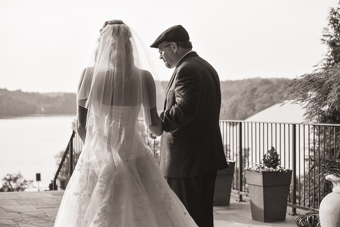 1,clinton-hunterdon-county-NJ-wedding-photographer, cute-sweet--fun-must-have-bride-groom-picture-cherryville-photography-lakehouse-inn