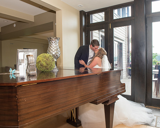 20,clinton-hunterdon-county-NJ-wedding-photographer, cute-sweet--fun-must-have-bride-groom-picture-cherryville-photography-lakehouse-inn