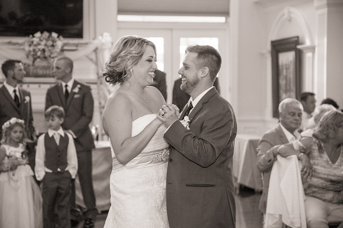 1,clinton-hunterdon-county-NJ-wedding-photographer, cute-sweet--fun-must-have-bride-groom-picture-architechts-golf-club