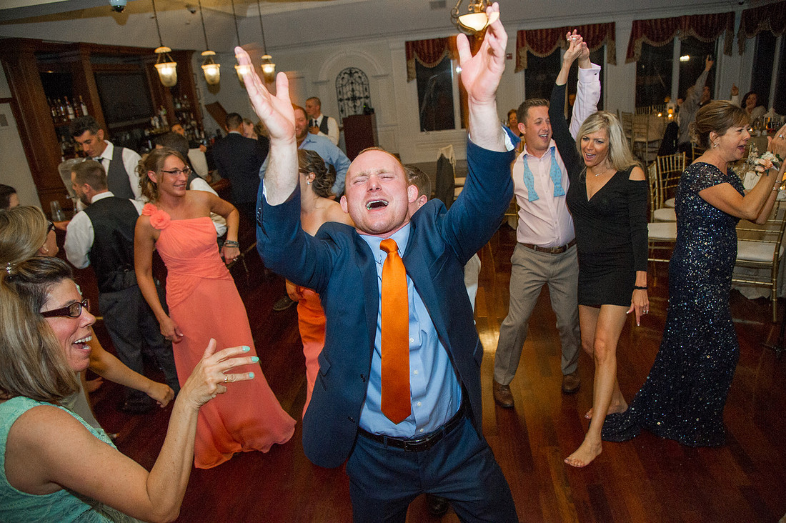 1,clinton-hunterdon-county-NJ-wedding-photographer, cute-sweet--fun-must-have-bride-groom-picture-architechts-golf-club
