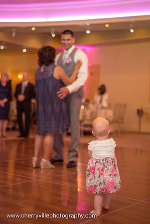 cute-sweet-fun-must-have-bride-groom-picture-cherryville-photography-clinton-hunterdon-county-NJ-wedding-photographer
