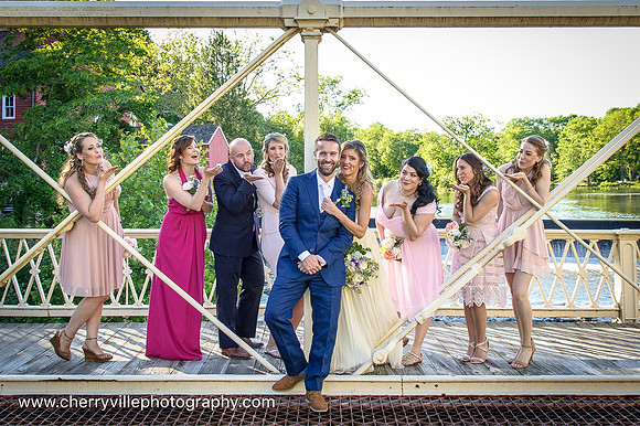 cute-sweet-fun-must-have-bride-groom-picture-cherryville-photography-clinton-hunterdon-county-NJ-wedding-photographer