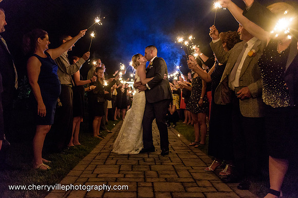 cute-sweet-fun-must-have-bride-groom-picture-cherryville-photography-clinton-hunterdon-county-NJ-wedding-photographer