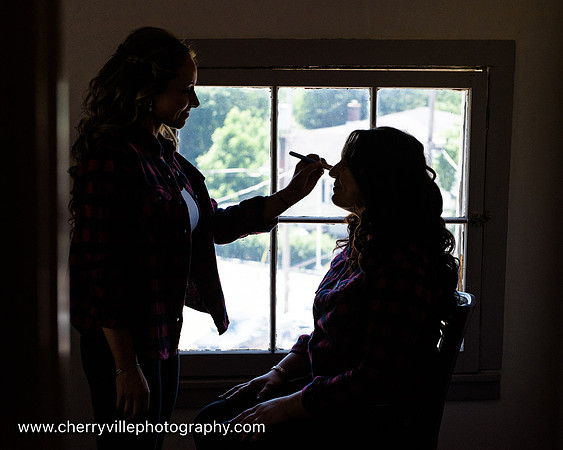 cute-sweet-fun-must-have-bride-groom-picture-cherryville-photography-clinton-hunterdon-county-NJ-wedding-photographer