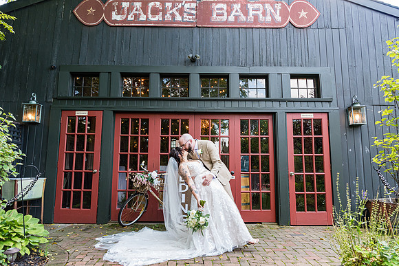 Wedding at The Loft at Jacks Barn in Oxford NJ in August taken by Cherryville Photography located in Clinton, NJ-16