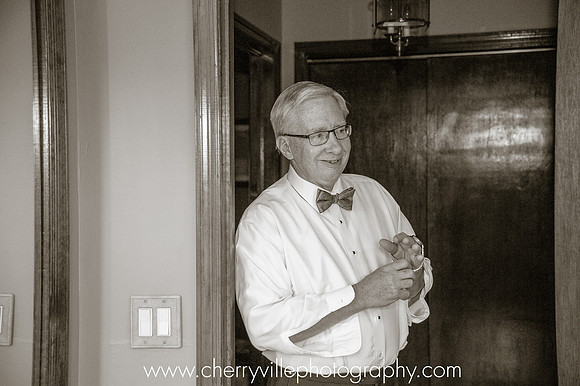 #NJWedding #BeaverBrookCC #CherryvillePhotography cherryville-photography-cute-sweet-fun-must-have-bride-groom-picture-beaverbrook-cc
