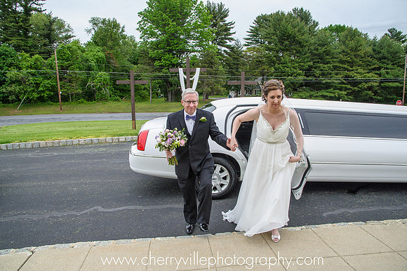 #NJWedding #BeaverBrookCC #CherryvillePhotography cherryville-photography-cute-sweet-fun-must-have-bride-groom-picture-beaverbrook-cc