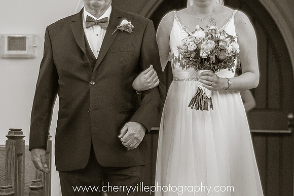 #NJWedding #BeaverBrookCC #CherryvillePhotography cherryville-photography-cute-sweet-fun-must-have-bride-groom-picture-beaverbrook-cc