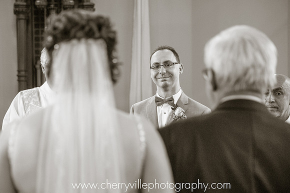 #NJWedding #BeaverBrookCC #CherryvillePhotography cherryville-photography-cute-sweet-fun-must-have-bride-groom-picture-beaverbrook-cc