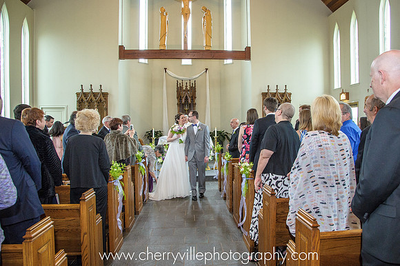 #NJWedding #BeaverBrookCC #CherryvillePhotography cherryville-photography-cute-sweet-fun-must-have-bride-groom-picture-beaverbrook-cc