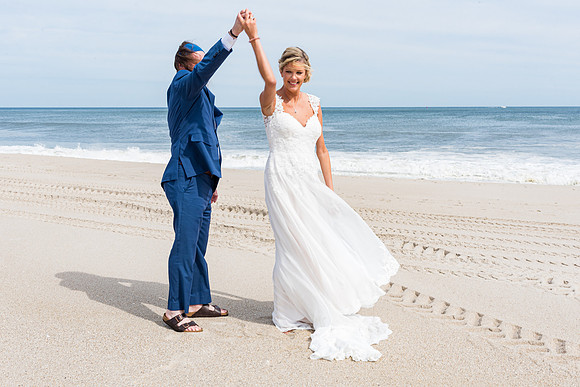 003Wedding Photography at Martells Tiki Bar taken by CherryvillePhotography Flemington, Clinton, Hunterdon County NJ
